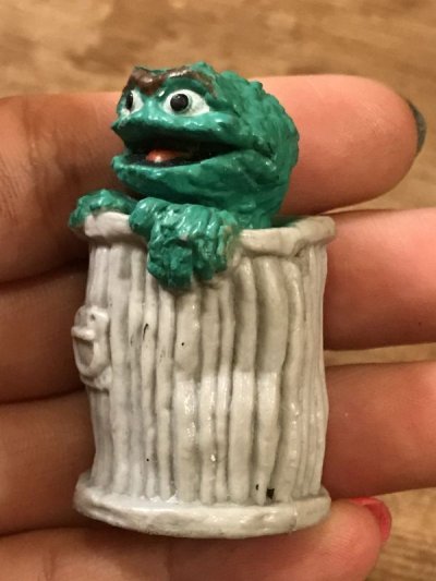 画像1: Sesame Street Oscar The Grouch PVC Figure　セサミストリート　ビンテージ　オスカー　PVCフィギュア　80年代