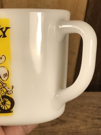 画像1: Westfield Rocky & Bullwinkle Mug　ロッキー＆ブルウィンクル　ビンテージ　ウエストフィールド　マグカップ　ミルクガラス　60年代