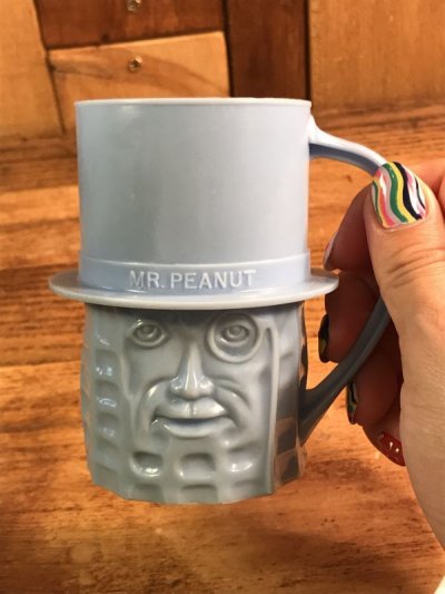 画像3: Planters Mr Peanut Plastic Mug　ミスターピーナッツ　ビンテージ　マグカップ　企業キャラクター　50~60年代