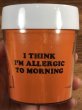 スヌーピーの“I Think I'm Allergic To Morning”のメッセージが書かれたビンテージマグカップ