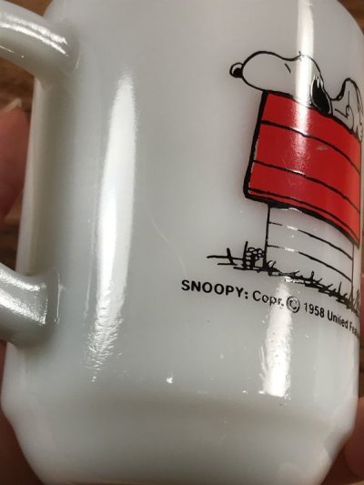 画像1: Peanuts Snoopy “Morning Allergic” Fire King Mug　スヌーピー　ビンテージ　マグカップ　ファイヤーキング　ウッドストック　60〜70年代