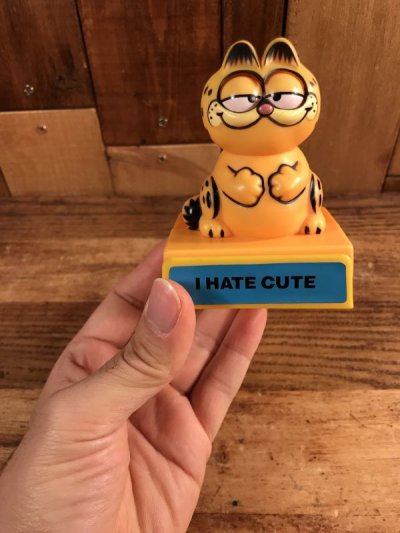 画像1: Garfield “I Hate Cute” Plastic Push Gimmick Toy　ガーフィールド　ビンテージ　ギミックトイ　80年代