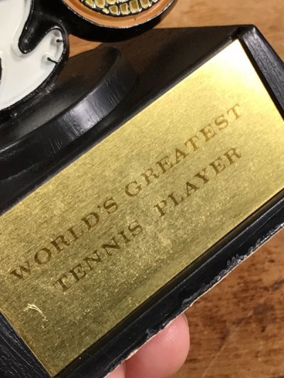 画像2: Aviva Peanuts Snoopy “World's Greatest Tennis Player” Trophy　スヌーピー　ビンテージ　トロフィー　ピーナッツ　70年代