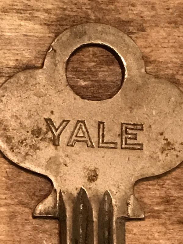 Yale u0026 Towne MFG. Co Key ビンテージ キー 鍵 カギ イエール 50年代 ヴィンテージ vintage - STIMPY( Vintage Collectible Toys）スティンピー(ビンテージ コレクタブル トイズ）