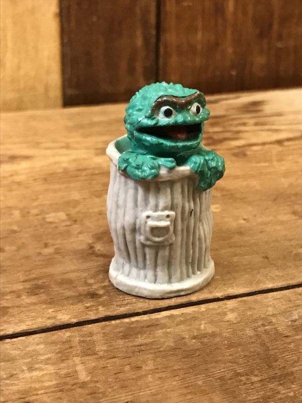 Sesame Street Oscar The Grouch PVC Figure セサミストリート