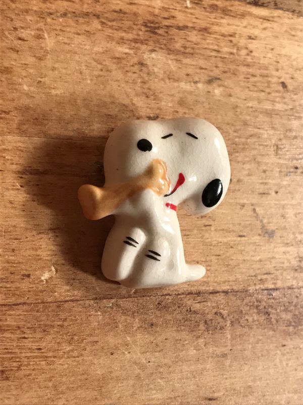 Aviva Snoopy “Bone” Ceramic Pinback スヌーピー ビンテージ 