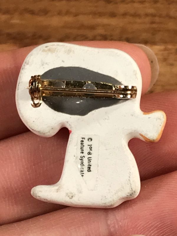 Aviva Snoopy “Bone” Ceramic Pinback スヌーピー ビンテージ ピンバッジ 陶器 ピンバッチ 70〜80年代 -  STIMPY(Vintage Collectible Toys）スティンピー(ビンテージ コレクタブル トイズ）