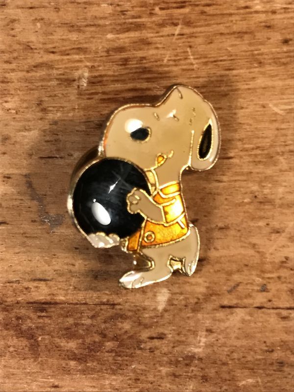 Snoopy “Bowling” Enamel Metal Pins スヌーピー ビンテージ