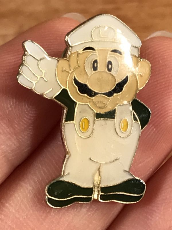 Nintendo Of America Super Mario “Luigi” Pins ルイージ ビンテージ ピンバッジ スーパーマリオブラザーズ  ピンズ 80年代 - STIMPY(Vintage Collectible Toys）スティンピー(ビンテージ コレクタブル トイズ）