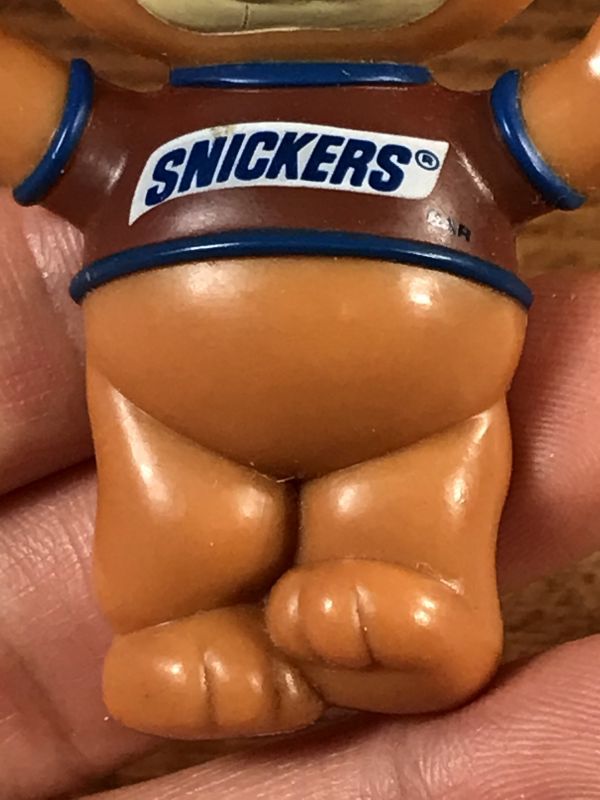 Snickers Bear Plastic Magnet スニッカーズベア ビンテージ