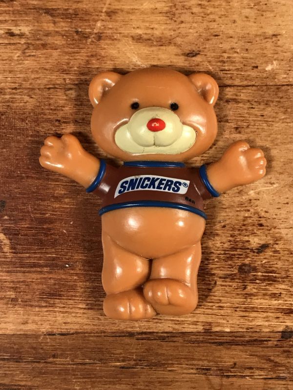 Snickers Bear Plastic Magnet スニッカーズベア ビンテージ