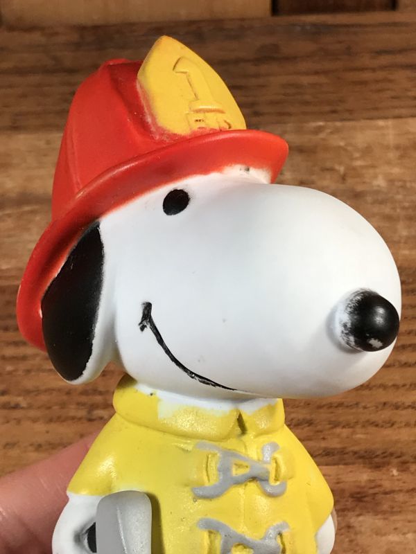 Peanuts Snoopy “Fireman” Vinyl Squeeze Doll スヌーピー ビンテージ